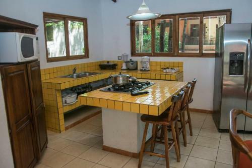 Hostal Villas Playa Hermosa Beach Hotel