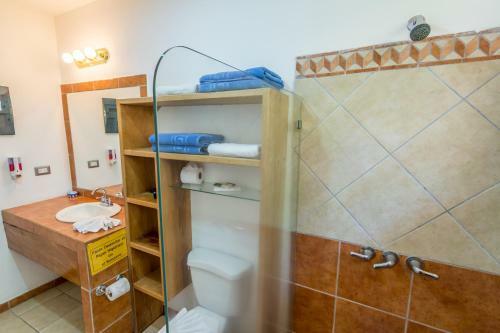Hostal Villas Playa Hermosa Beach Hotel