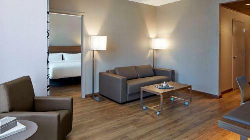 AC Hotel By Marriott Atlanta Buckhead At Phipps Plaza