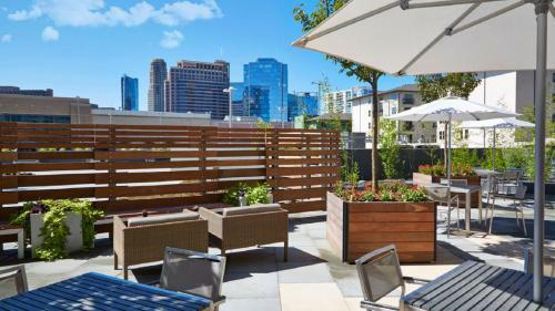 AC Hotel By Marriott Atlanta Buckhead At Phipps Plaza