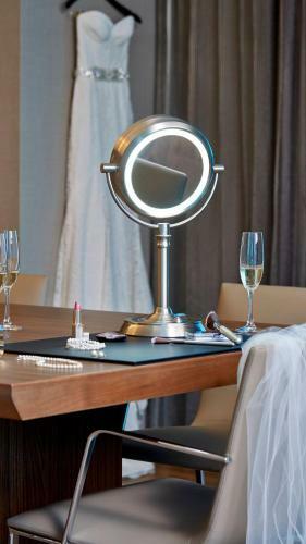 AC Hotel By Marriott Atlanta Buckhead At Phipps Plaza