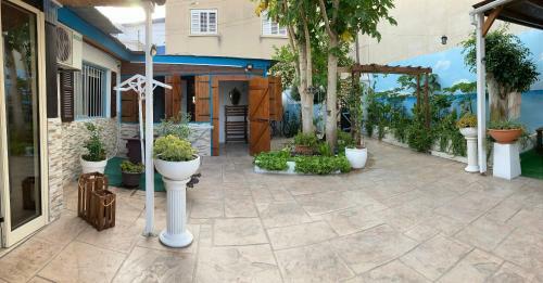 Mamas Summer House