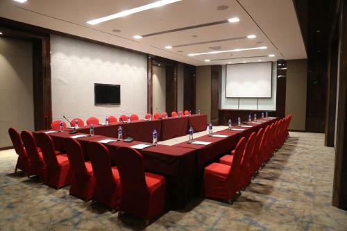 Kaixuanmen Jianguo Hotel