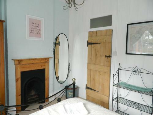 Cosy Cottage In Central Henley