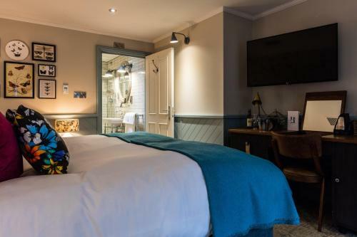 Hotel Hand And Spear