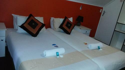 Hostal Phomolo Guest House