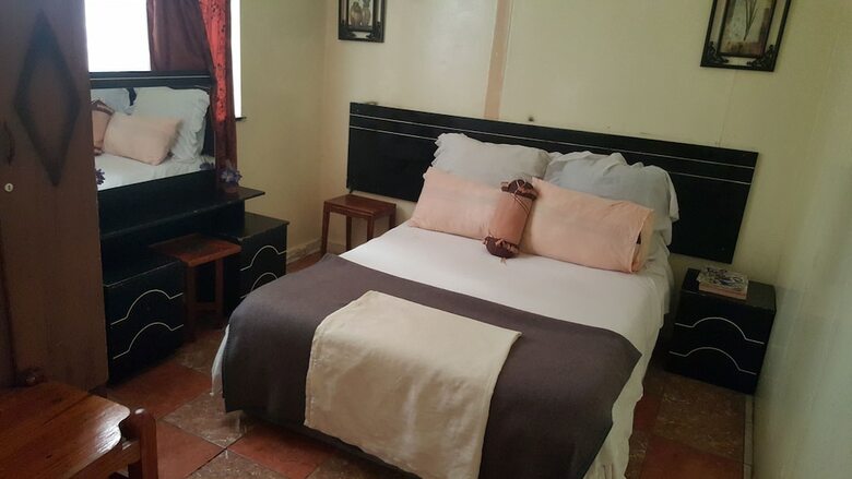 Hostal New Arrival Guest House