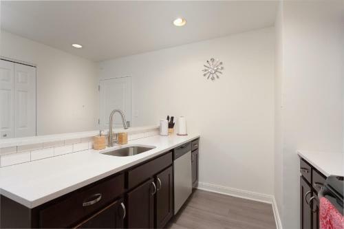 Heaven In Koreatown Furnished Apartments