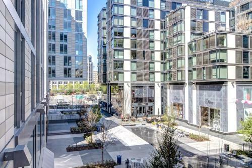 Heaven In Koreatown Furnished Apartments