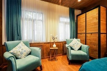Hotel Cube Suites