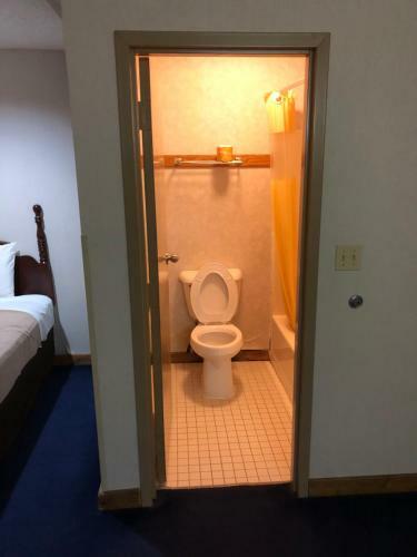 Hotel Denison Inn & Suites