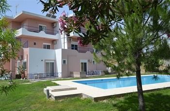 Petasos Apartments