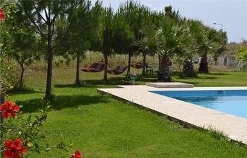 Petasos Apartments