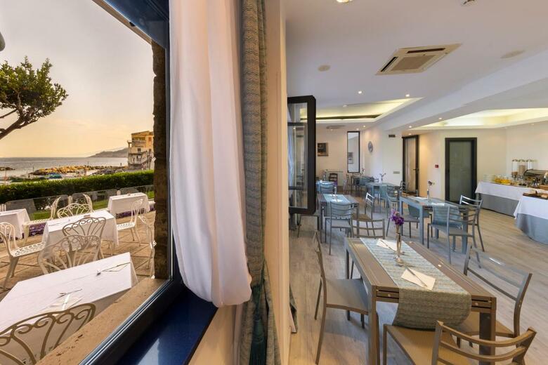 Apartamento Sea Breeze Residence