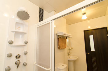 Bed & Breakfast 100 Per Centum Homestay