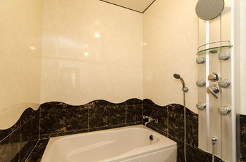 Bed & Breakfast 100 Per Centum Homestay