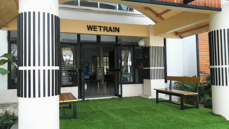 Albergue We Train Hotel Donmuang