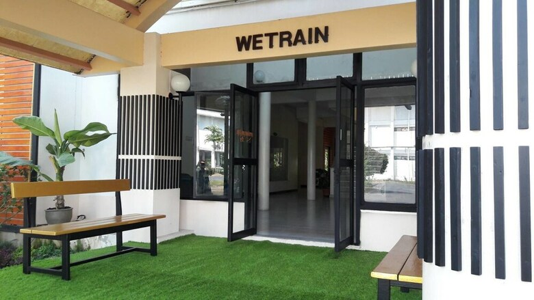 Albergue We Train Hotel Donmuang