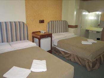 Hotel Golden Stallion Suites