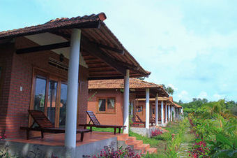 Hotel Vung Bau Resort
