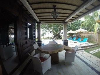 Hotel Joglo On The Beach