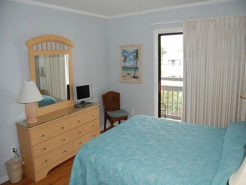 Apartamento Pelican's Landing 327 Condo