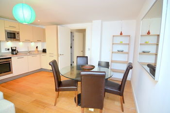 Apartment Wharf � Water Gardens