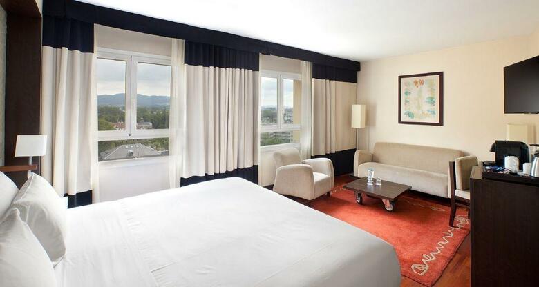 Hotel NH Canciller Ayala Vitoria