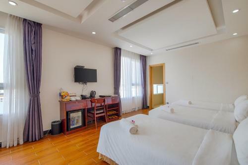 Queen's Finger Hotel