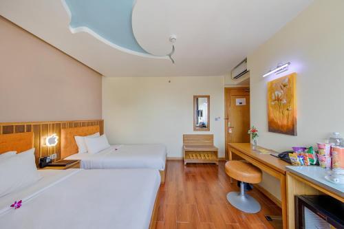 Queen's Finger Hotel