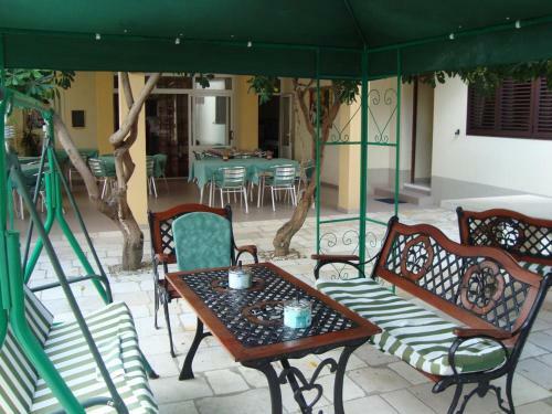 Hostal Quadruple Room Pag 11487b
