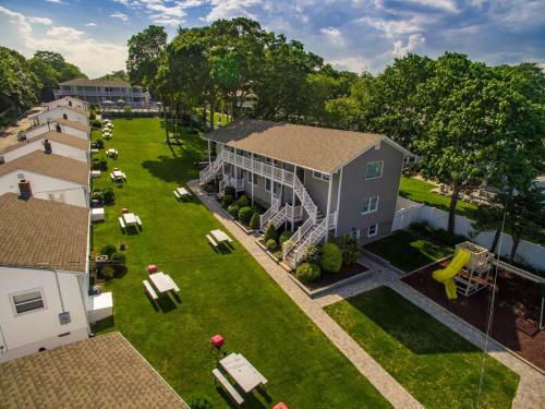 Motel Colonial Shores Resort