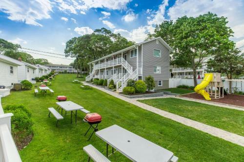 Motel Colonial Shores Resort