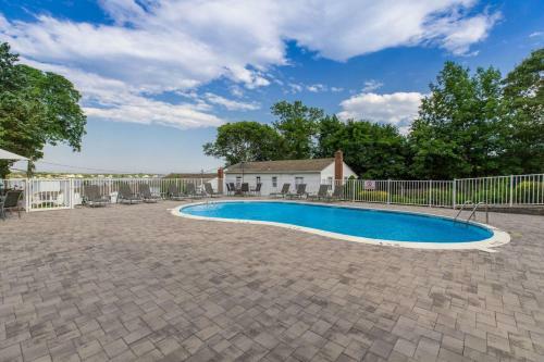 Motel Colonial Shores Resort
