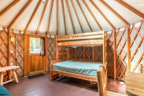 Mount Hood Village Premium Yurt 4