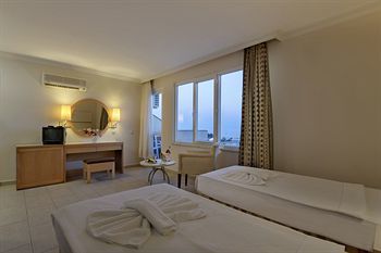 Hotel Larissa Holiday Beach Club - All Inclusive