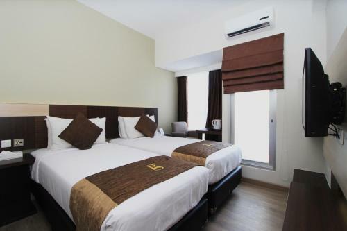 Hotel Gunawangsa Merr, Dhm Associates