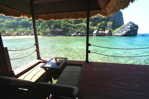 Hotel Cauayan Island Resort