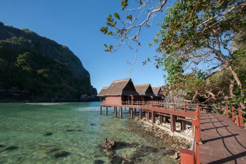 Hotel Cauayan Island Resort