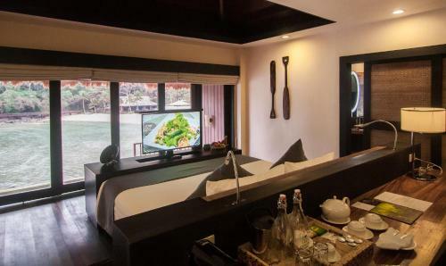 Hotel Cauayan Island Resort