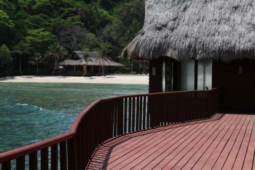 Hotel Cauayan Island Resort