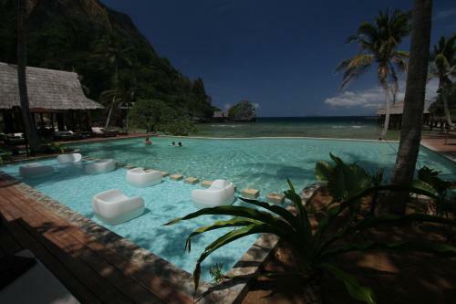 Hotel Cauayan Island Resort