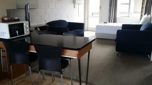 Fountain Court Motel