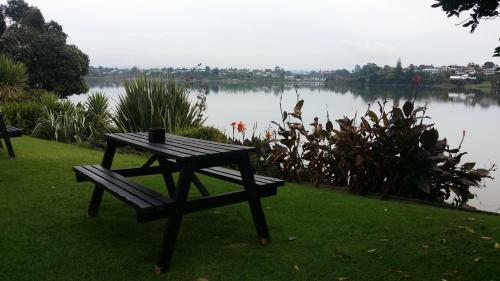 Fountain Court Motel