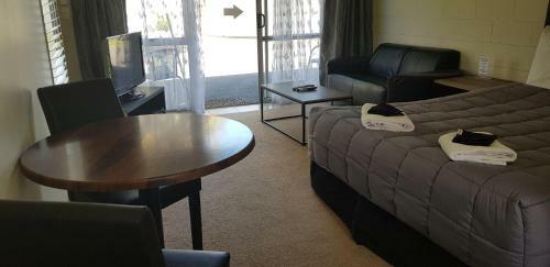 Fountain Court Motel