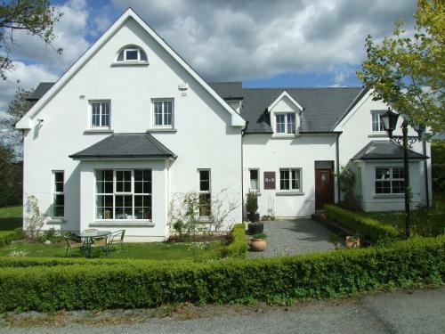 Bed & Breakfast Ballyderrin House