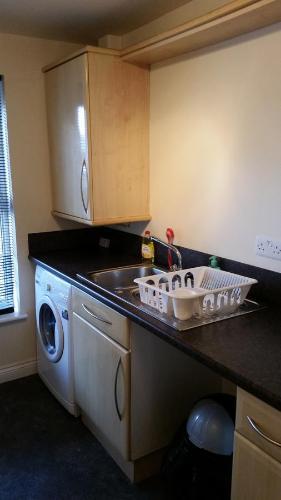 Livingston Ideal Commuter House