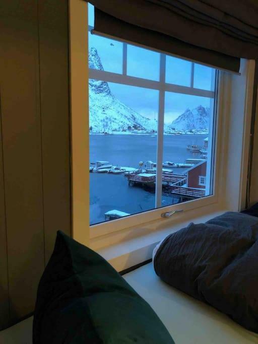 Reine Retro Villa - Cozy With A Fantastic View
