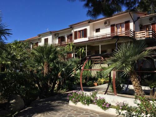 Eden Park Hotel
