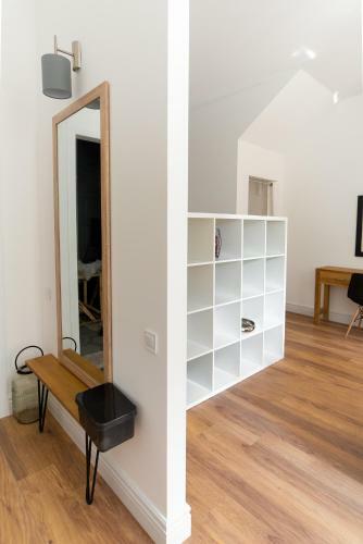 Apartment On Vorontsovskiy Lane 8